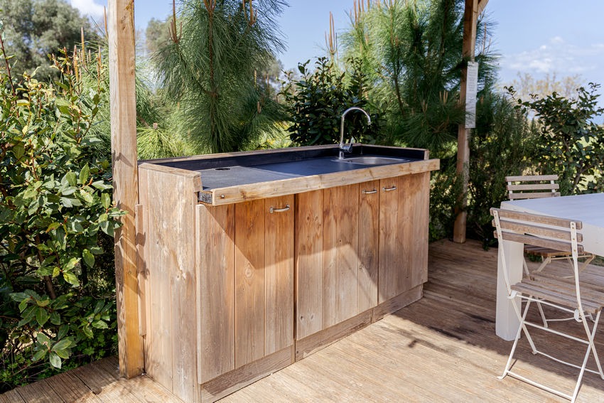 Airstream Petrarolo outdoor kitchen area